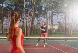 辽宁男篮7分险胜新疆，赵继伟复出首秀24+7，伊力福拉提21分！